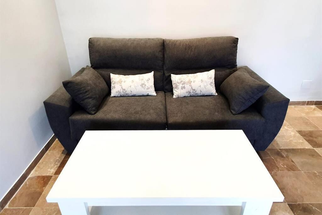 Appartement Modern Two Bedroom In Centre *
